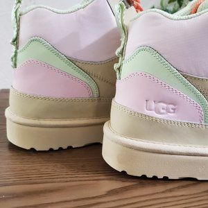 UGGS - Womens Special Edition